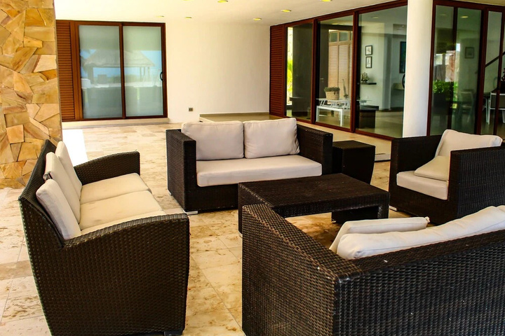 Room 3 of 28