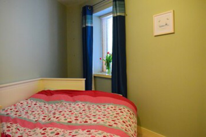 Room 12 of 17
