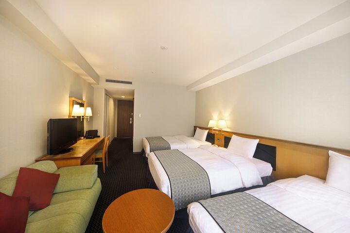 Room 16 of 130