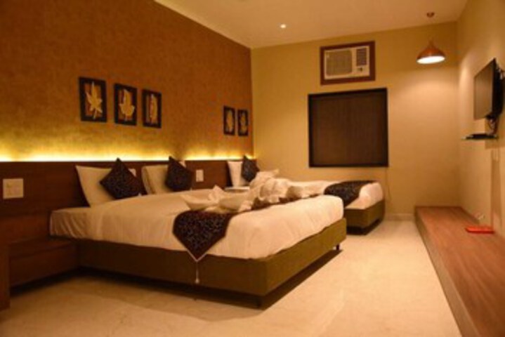 Room 30 of 54