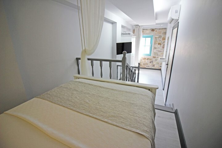 Room 30 of 54