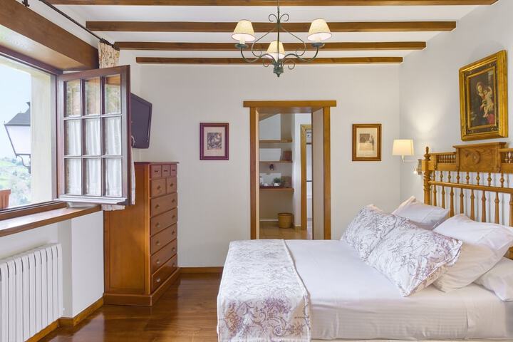 Room 8 of 26