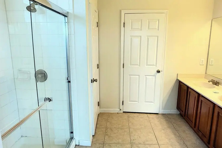 Room 9 of 21