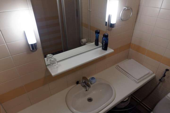 Room 20 of 29