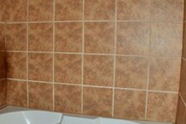 Deep Soaking Bathtub