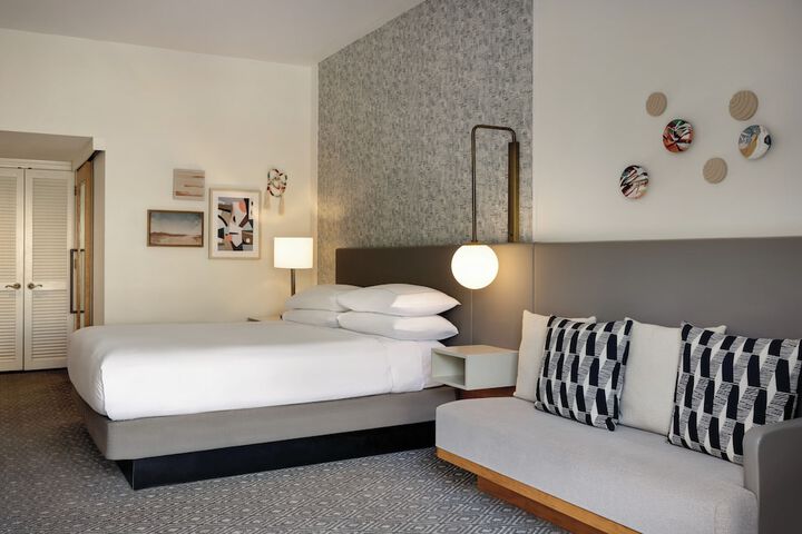 Room 7 of 154
