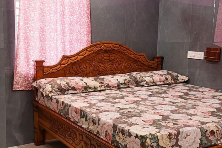 Room 3 of 22