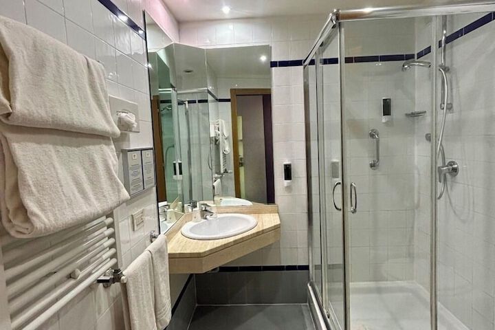Clean Restrooms