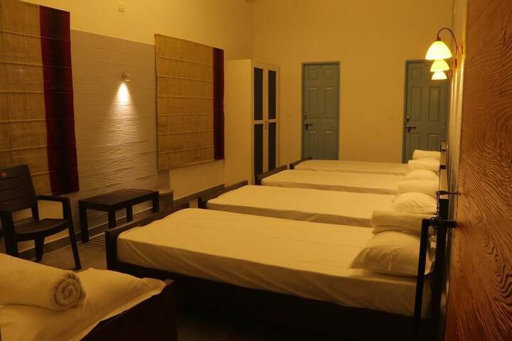 Room 10 of 15