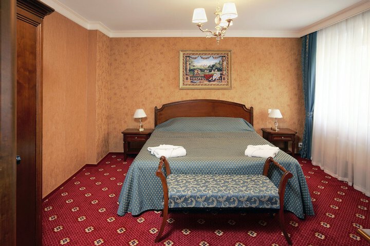 Room 12 of 70
