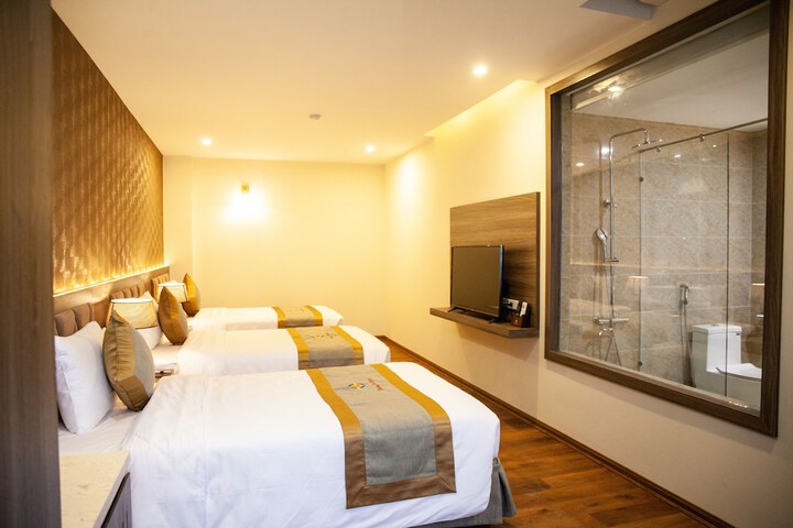 Room 2 of 50