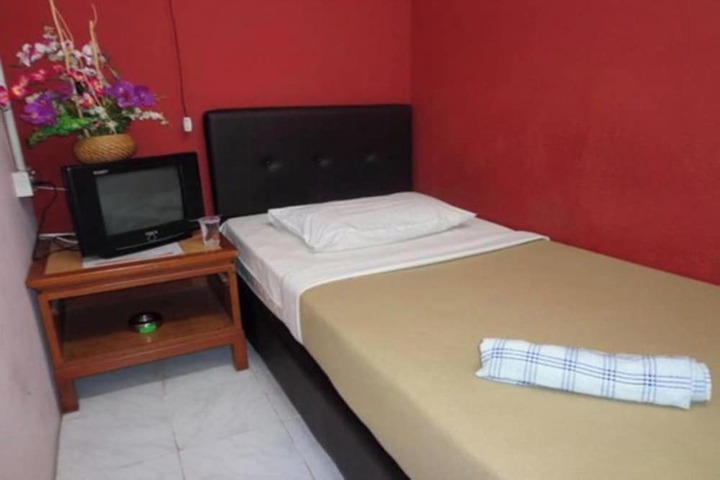 Room 11 of 22