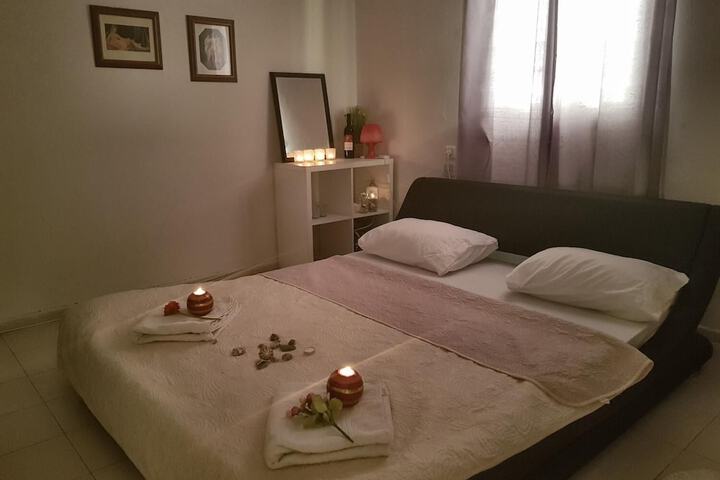 Room 4 of 32