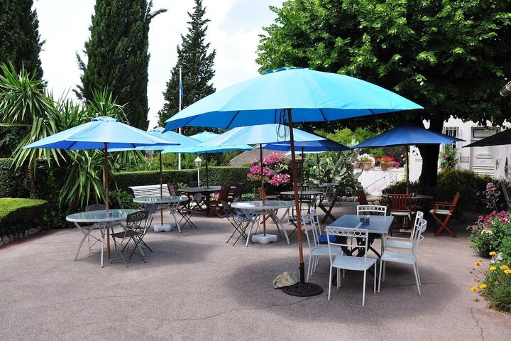Terrace/Patio 29 of 31