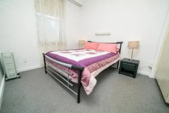 Room 6 of 19