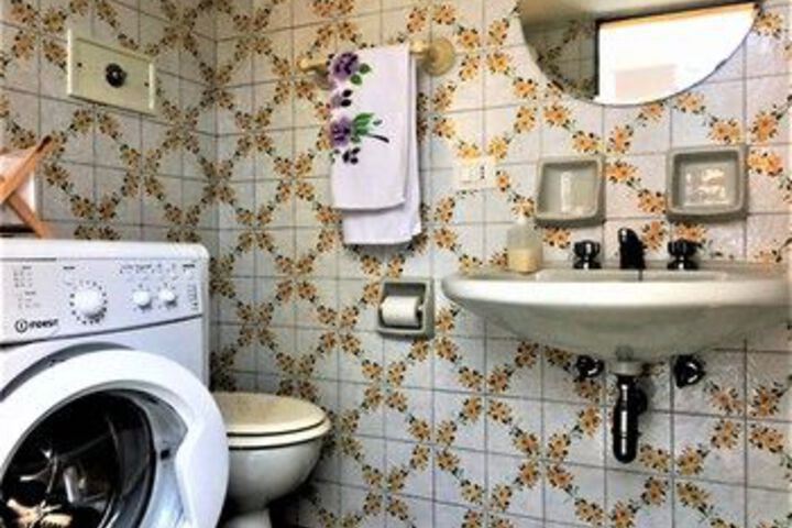 Room 40 of 499