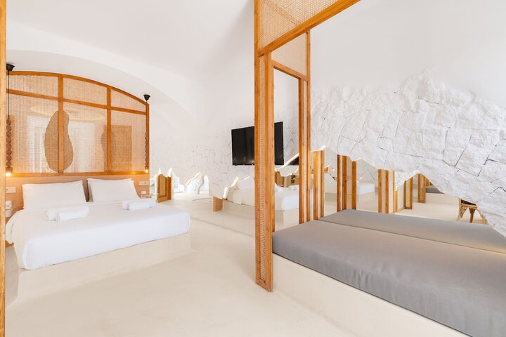 Room 21 of 116