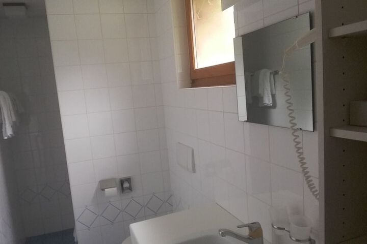 Room 14 of 40