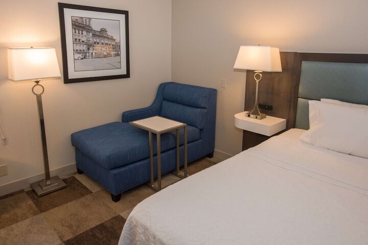 1 King Bed (21 of 22)