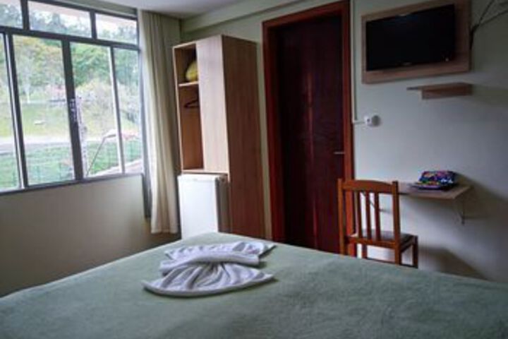 Room 7 of 27