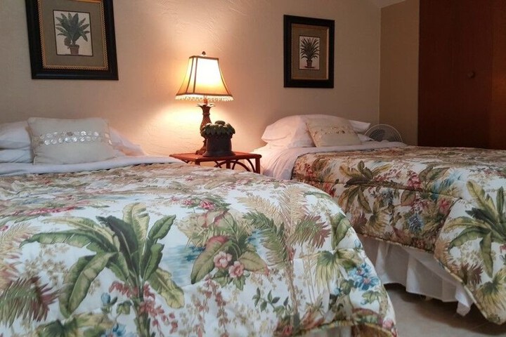 Room 9 of 25