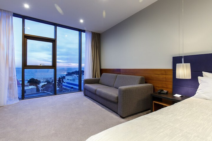 Room 26 of 105