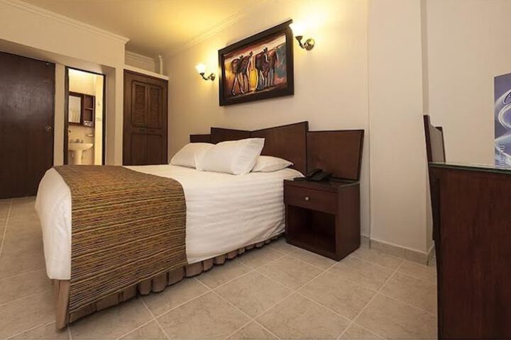 Room 2 of 26