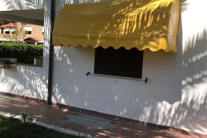 Hotel Exterior 31 of 48