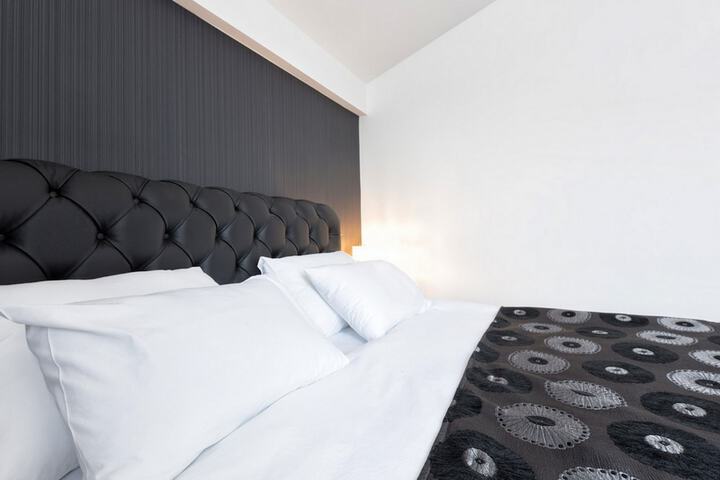 Room 43 of 267