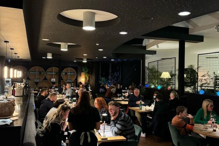Dining 27 of 44