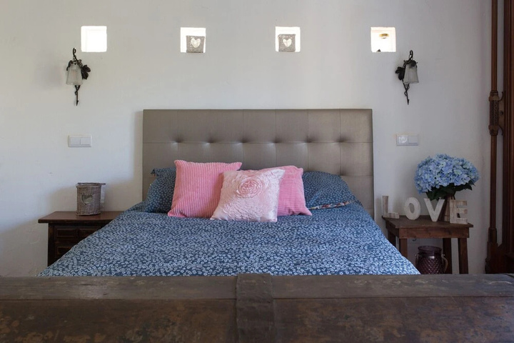 Room 2 of 21