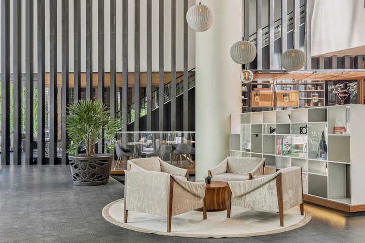 Guest Lobby