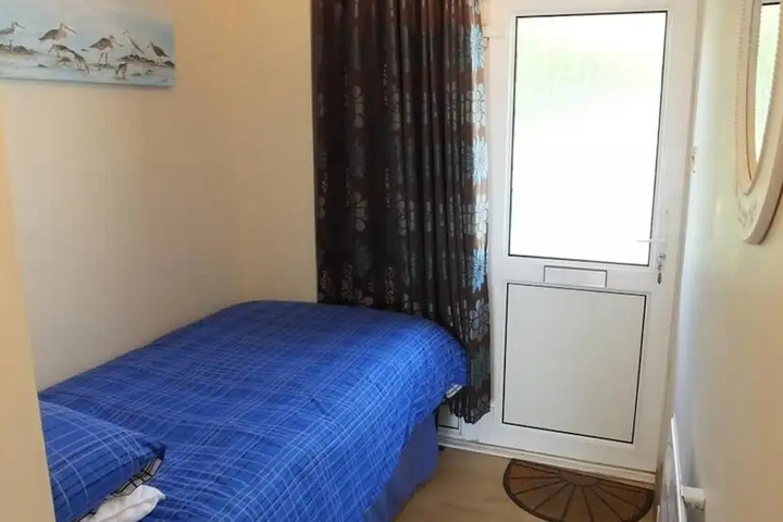 Room 3 of 13