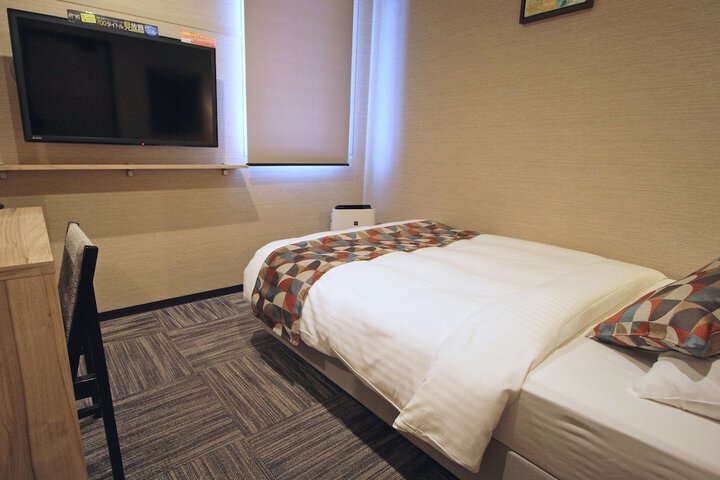 Room 21 of 106