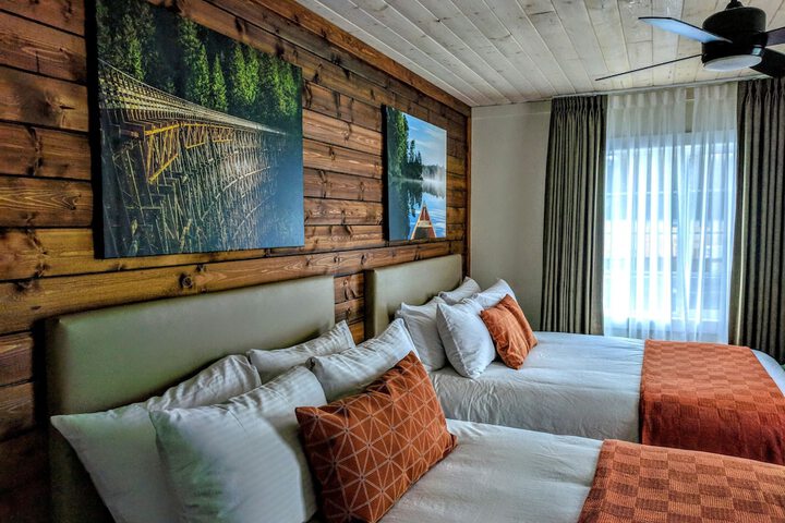Room 6 of 44