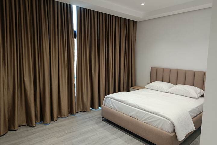 Room 11 of 13