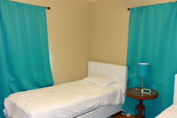 Room 3 of 12