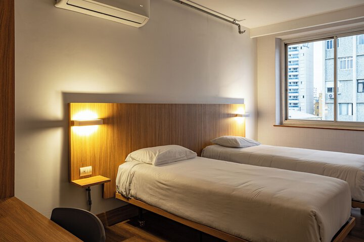 Room 11 of 24