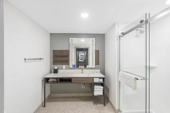 Bathroom shower
