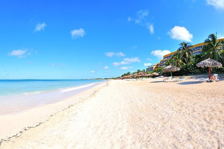 CLUB AMIGO ANCON