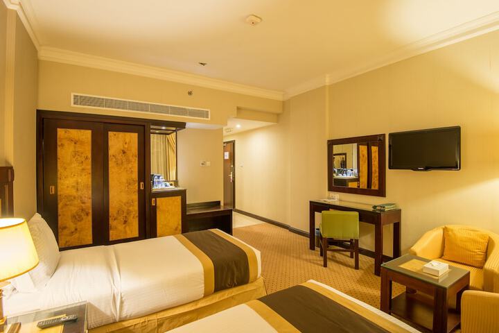 Room 9 of 49