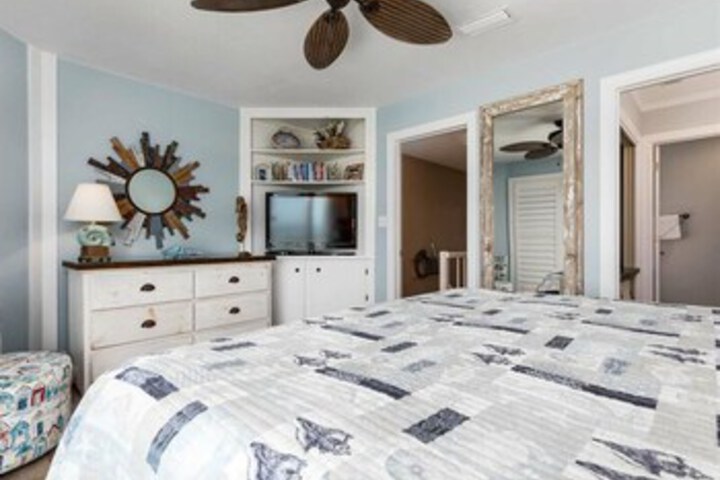 Room 25 of 27