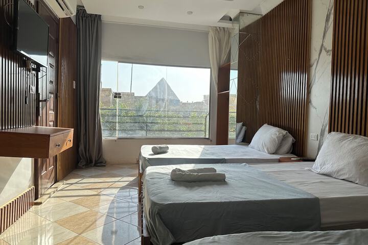 Room 16 of 33