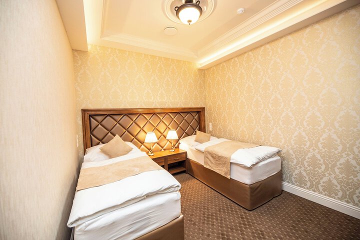 Room 15 of 64