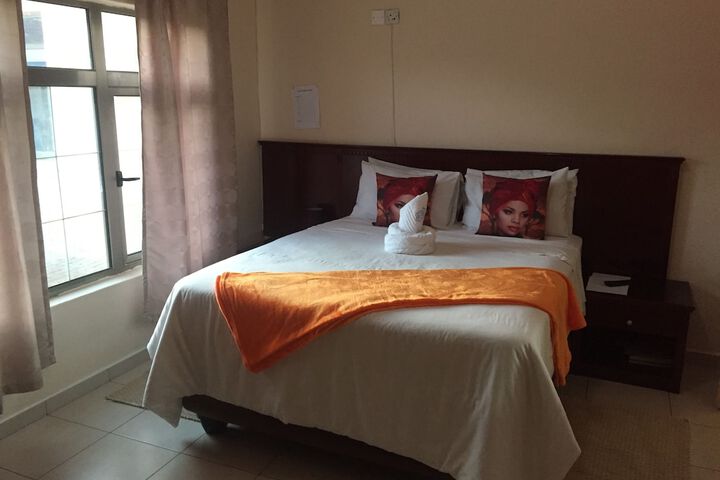 Room 9 of 20