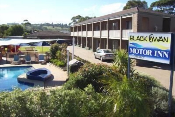 Photo of Black Swan Motor Inn