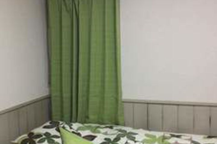 Room 34 of 46