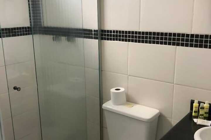 Room 5 of 15