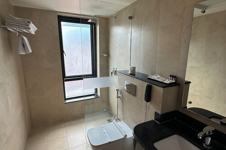 Room 44 of 85