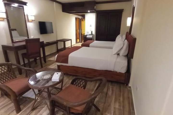 Room 14 of 74